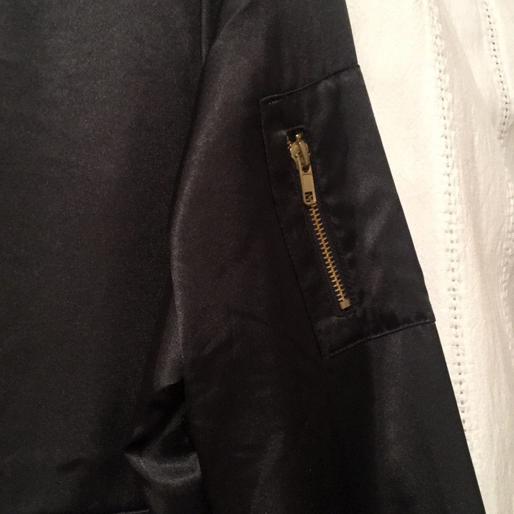 🆕 Just Fab Black Satin Jacket - Picture 3 of 4